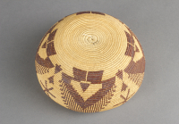 Maidu%20artist%2C%20%3Cb%3E%3Ci%3E%20Basket%3C%2Fi%3E%3C%2Fb%3E%2C%20ca.%201920%2C%20willow%20and%20redbud%2C%20The%20Elizabeth%20Cole%20Butler%20Collection%2C%20no%20known%20copyright%20restrictions%2C%202012.126.28